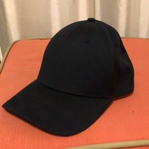 Lululemon Men’s Navy Blue ‘On the Fly’ Ball Cap